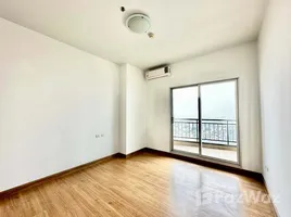 2 Bedroom Condo for rent at Supalai Park Ekkamai-Thonglor, Bang Kapi, Huai Khwang