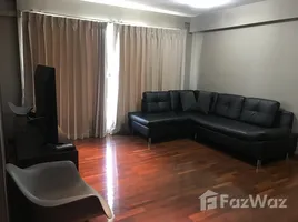 Navin Court - Photo 3