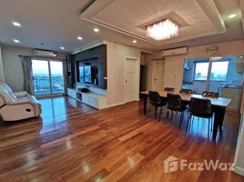 2 Bedroom Condo for rent at Supalai Park Ekkamai-Thonglor, Bang Kapi, Huai Khwang