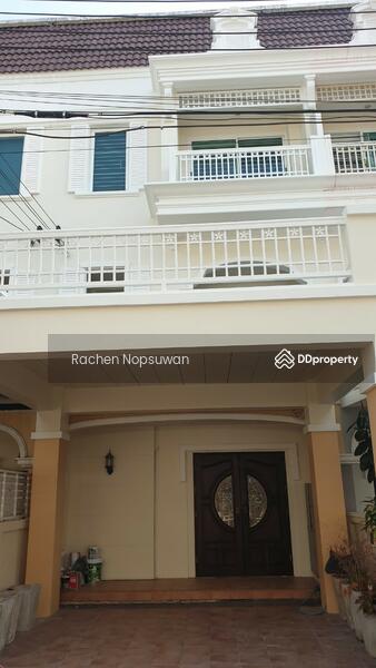 The Lake Metropark Sathorn