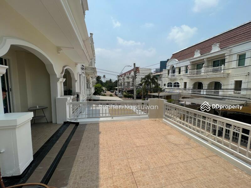 The Lake Metropark Sathorn - Photo 6