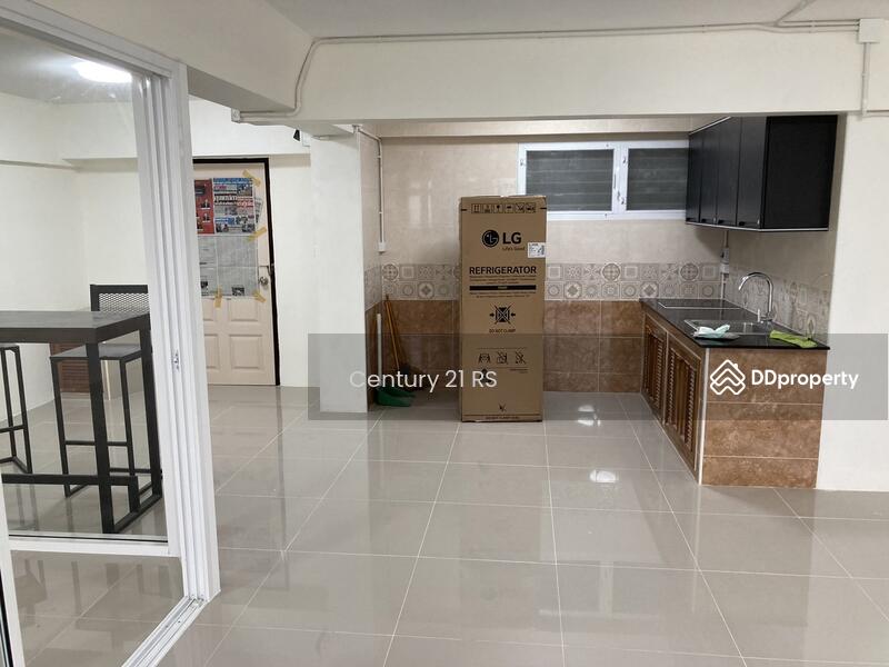 Ratchadamnoen Condominium - Photo 5