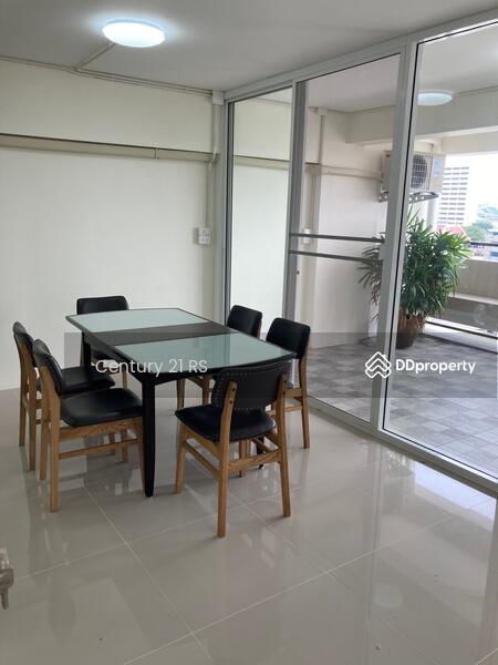 Ratchadamnoen Condominium - Photo 4