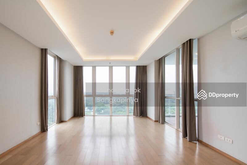 North Park Place, Bangkok