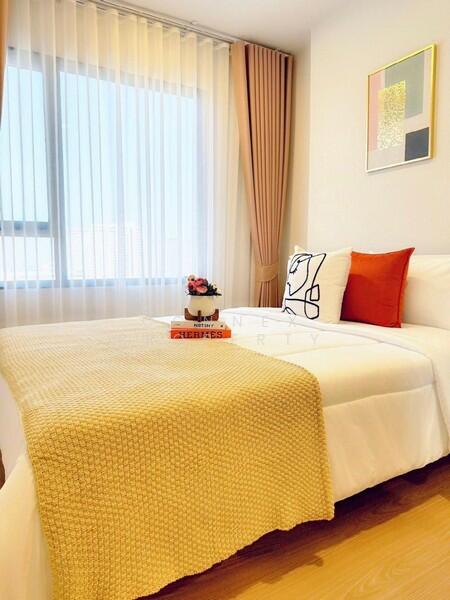 Chewathai Pinklao, Bangkok