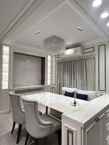 The Parkland Phetkasem 56, Bangkok