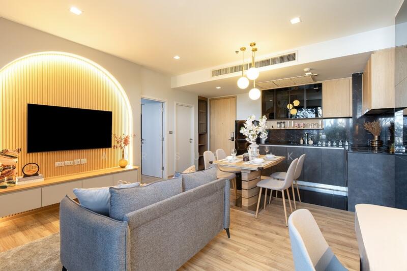 The Line Jatujak-Mochit, Bangkok