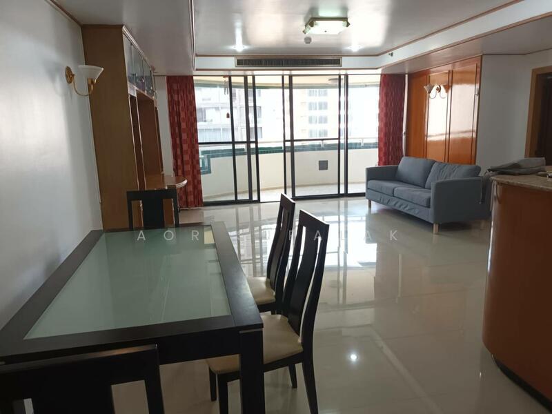 Las Colinas - Photo 2