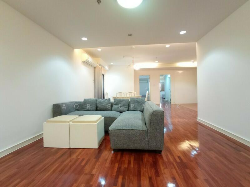 Baan Suanpetch, Bangkok