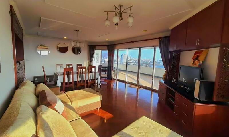 Bangkok River Marina, Bangkok