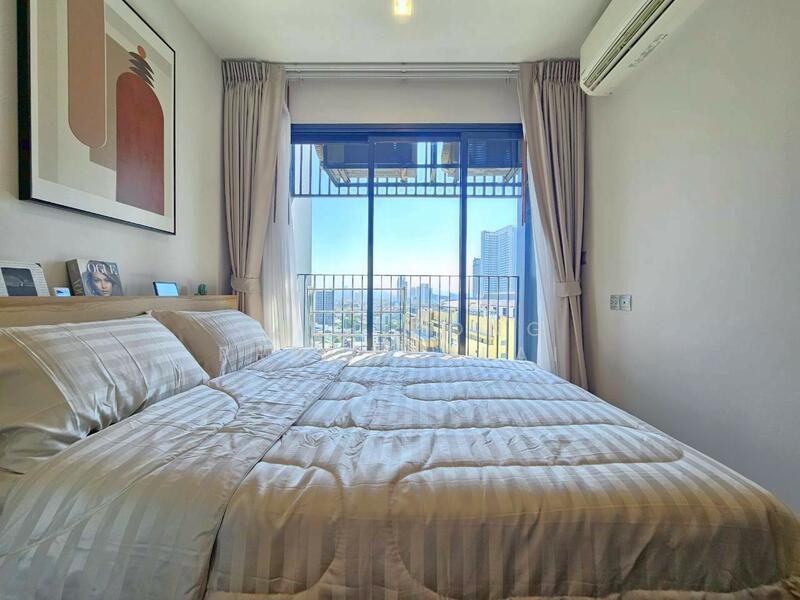 Life Ladprao Valley, Bangkok