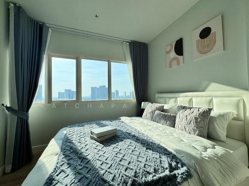 Metro Sky Wutthakat, Bangkok