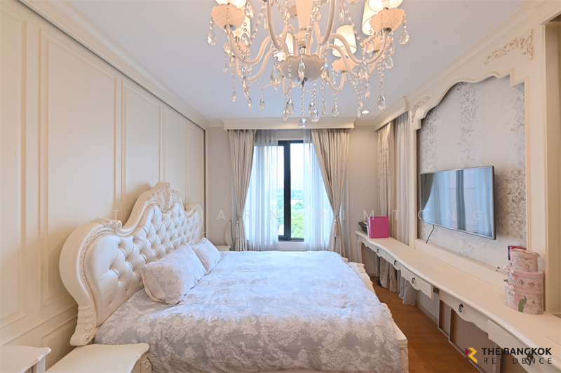 Villa Asoke, Bangkok