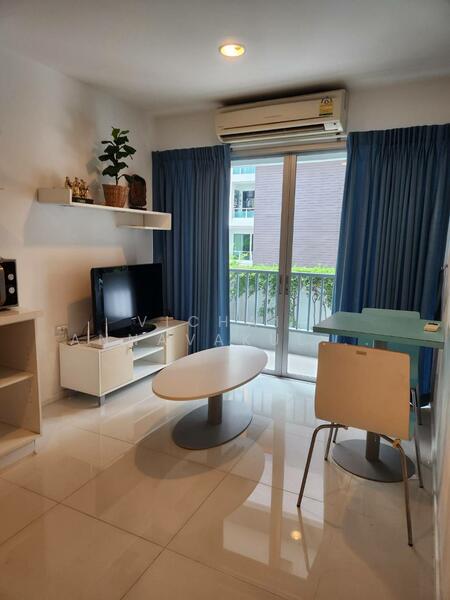 Whizdom Punnawithi Station, Bangkok