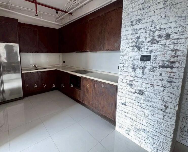 AGUSTON Sukhumvit 22, Bangkok