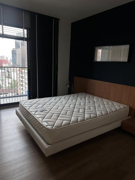 Noble Reflex, Bangkok