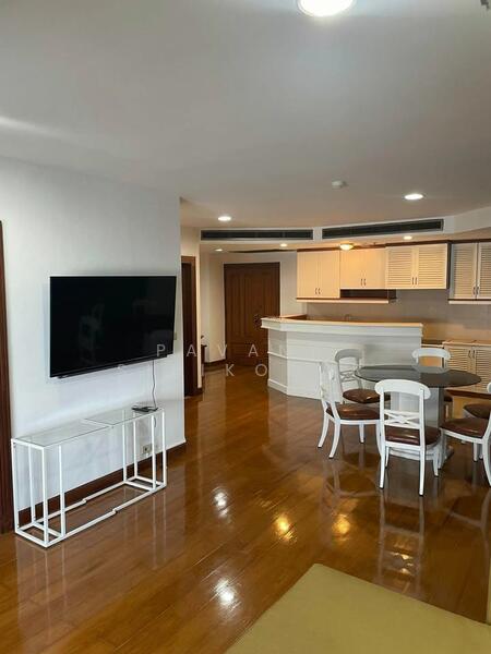 Las Colinas, Bangkok