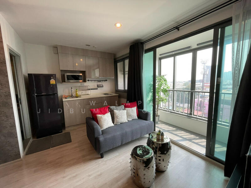 IDEO Mobi Charan Interchange, Bangkok