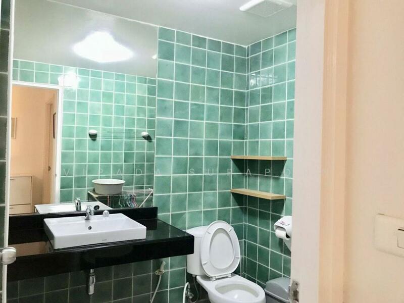 Phahol Metro - Photo 6