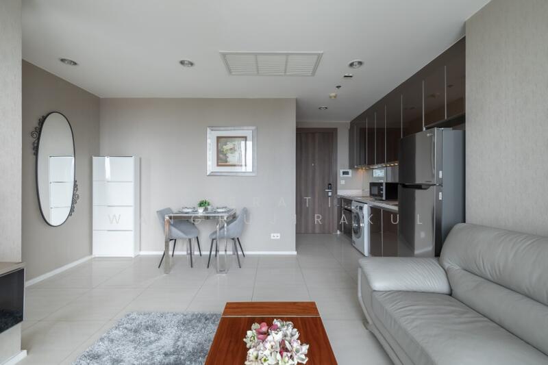 Menam Residences, Bangkok