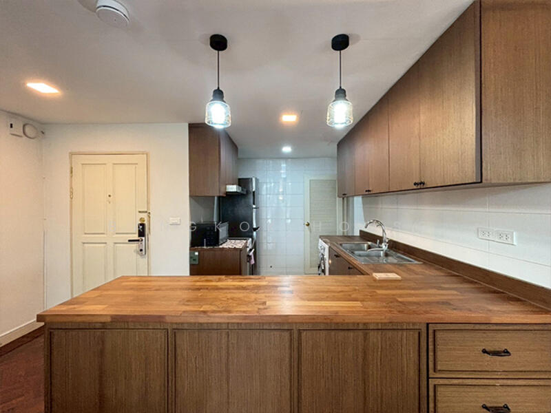 The Prestige 49 Condominium - Photo 5