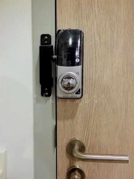 IDEO Mobi Charan Interchange, Bangkok