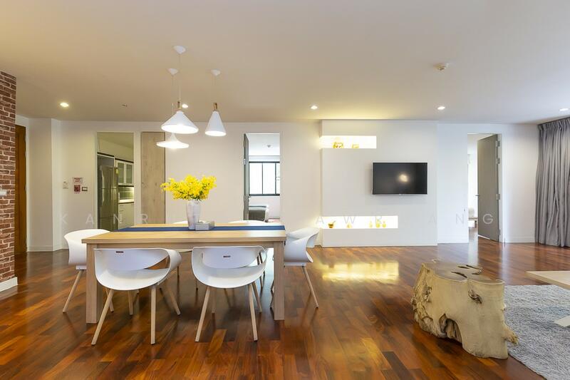 Benviar Tonson Residence - Photo 3