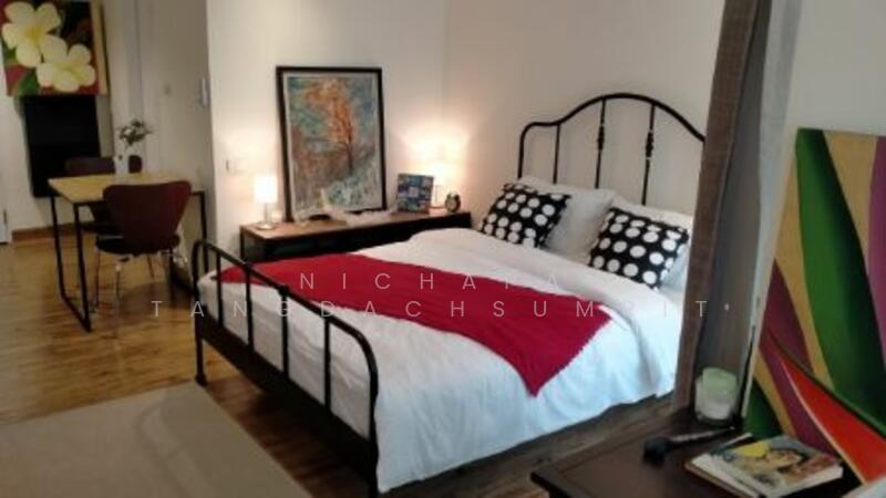 J.W. Boulevard Srivara, Bangkok