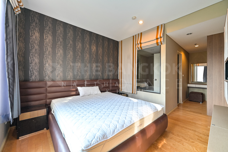 Villa Asoke, Bangkok