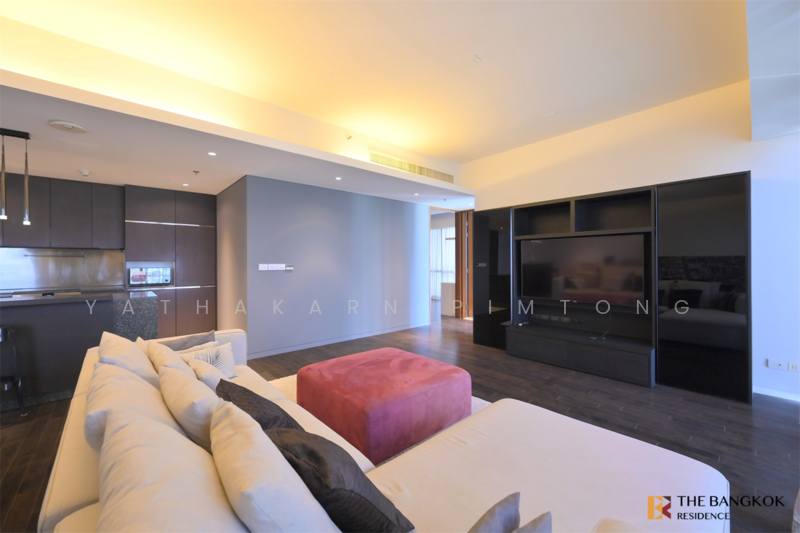 Hansar Rajdamri, Bangkok