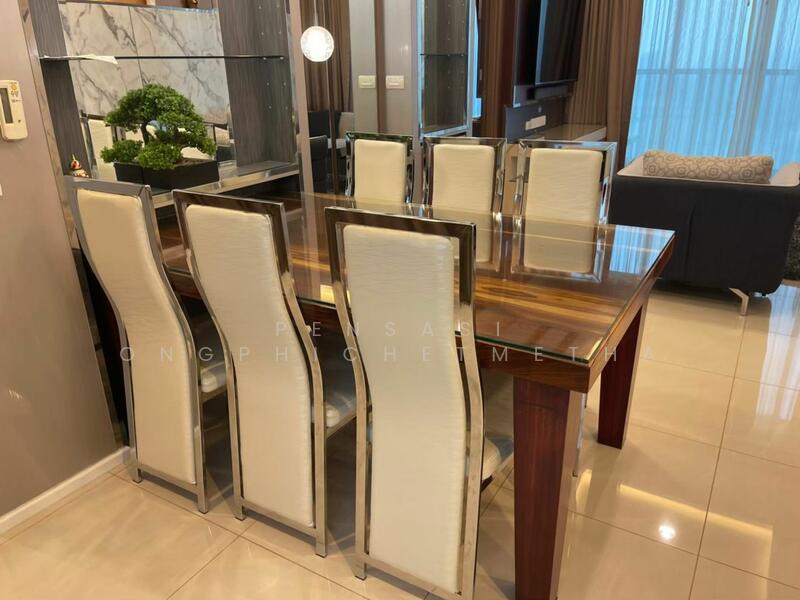 Menam Residences, Bangkok