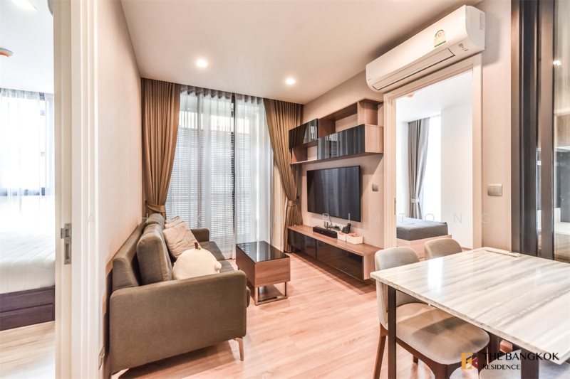 The Line Phahon-Pradipat, Bangkok