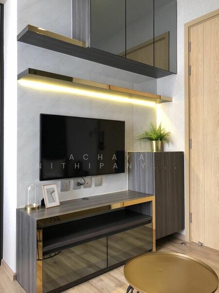 The Line Jatujak-Mochit, Bangkok