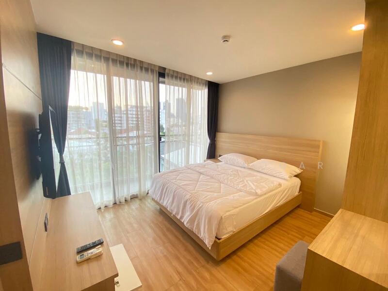 Bliss Thonglor - Photo 5