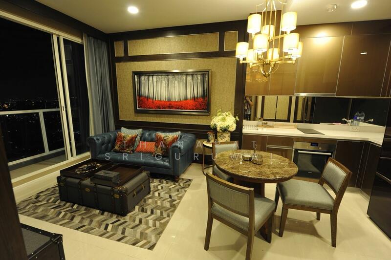 Menam Residences, Bangkok