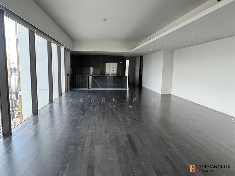 Hansar Rajdamri, Bangkok