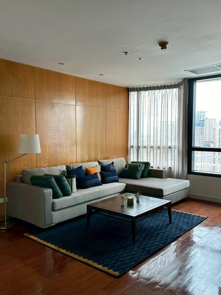 President Place - Photo 1