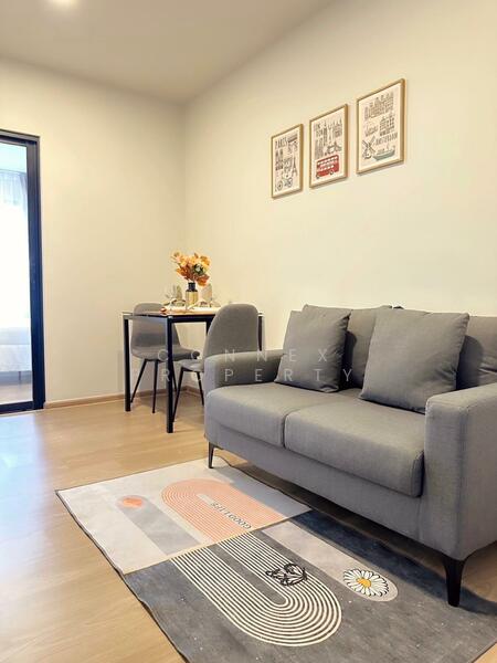 Chewathai Pinklao, Bangkok