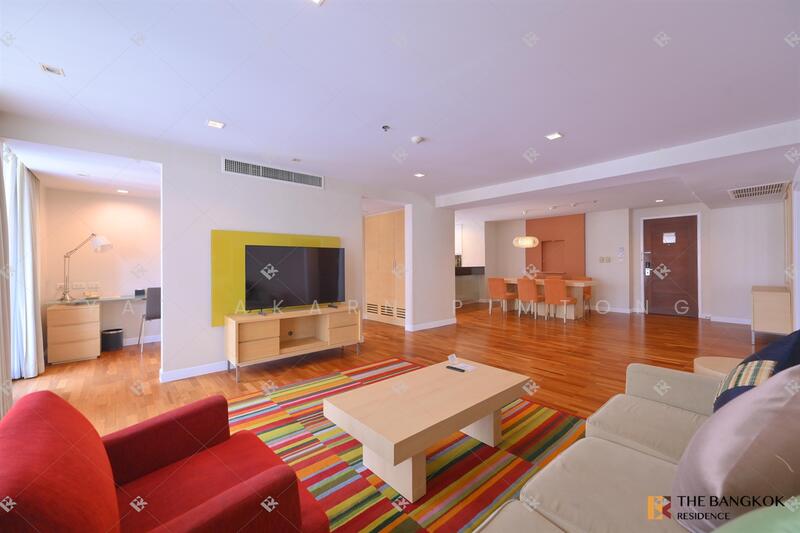 Urbana Langsuan, Bangkok