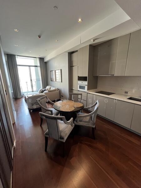 The Diplomat 39, Bangkok